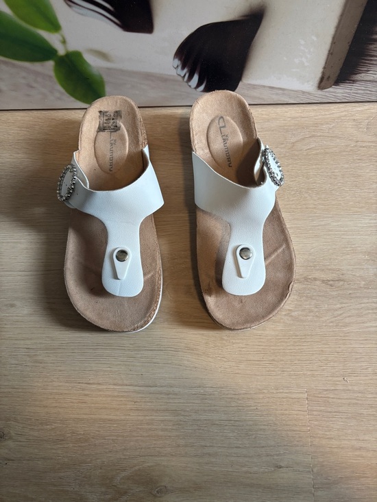 CL by Laundry Shoes - CL by Laundry White T-Strap Sandals with Rhinestone Buckle US 8